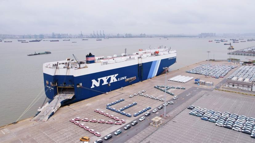 滚装船一再启航，，，新能源汽车海运出口大增