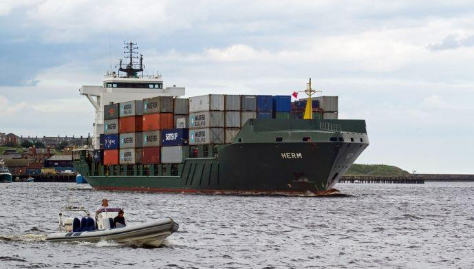 德路里:不相信运价已经触底，，集装箱海运价还将下滑